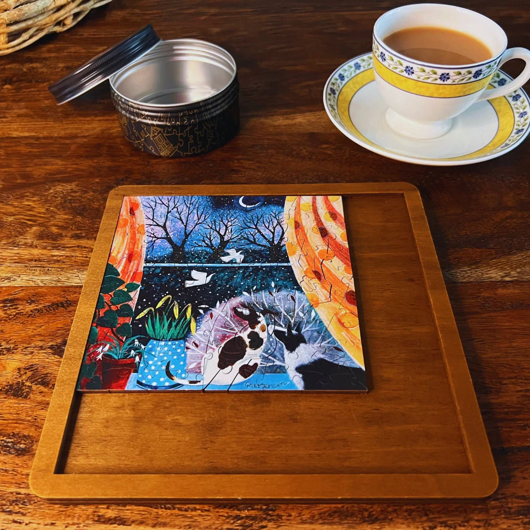 Watching Snowfall MINI QT - Image 5